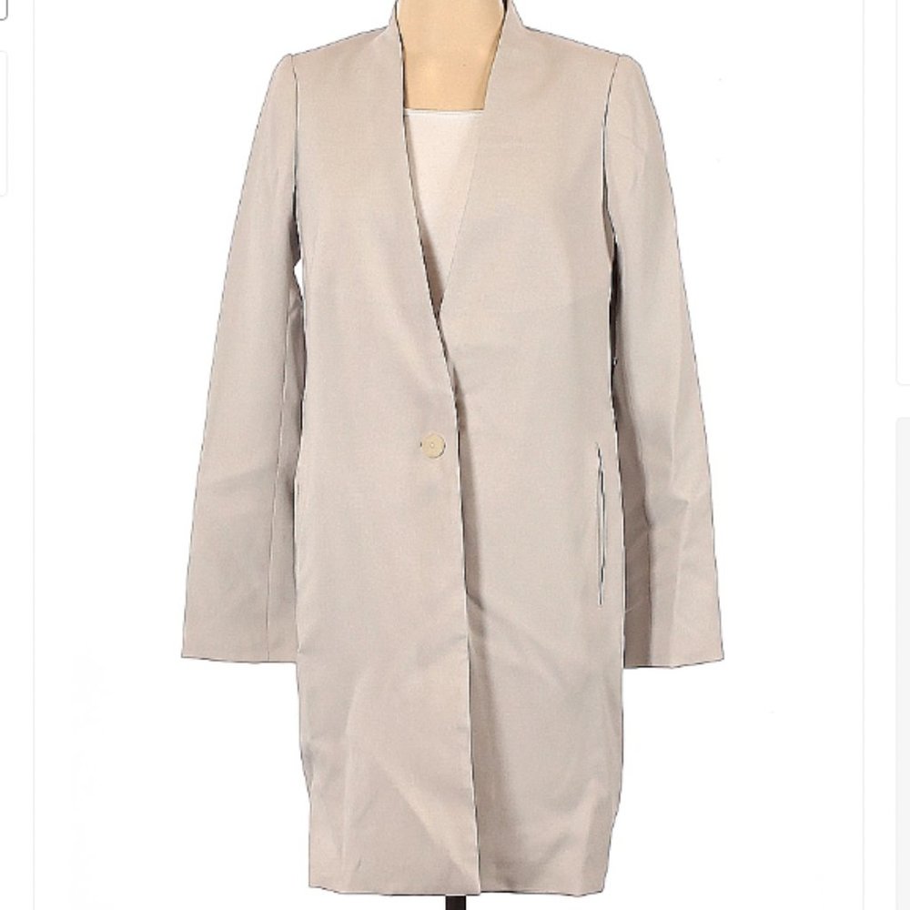 Aritzia Babaton Grey Structured Jacket